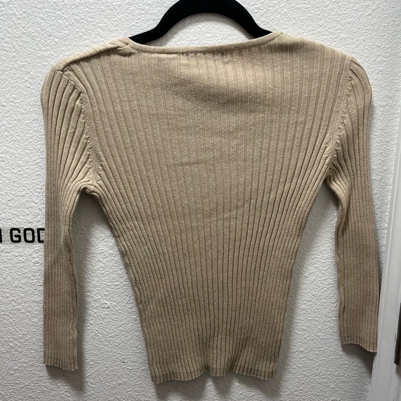 Express Women's Tan Ribbed Crew Neck Sweater - Picture 2 of 3